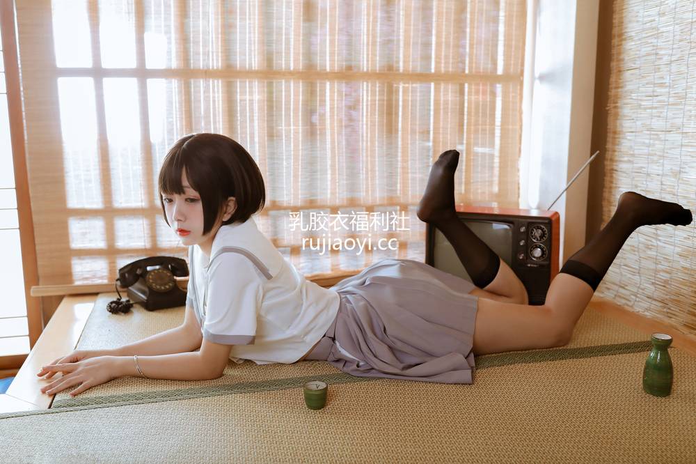 [网红杂图] 日奈娇 – 和风jk [40P460MB]