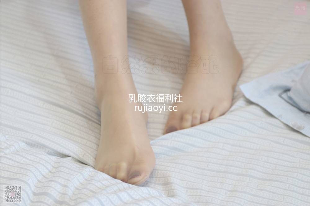 [SiHua丝话] NO.056 腿太长，容不下她的腿 珺洁 [94P2V1.95G]