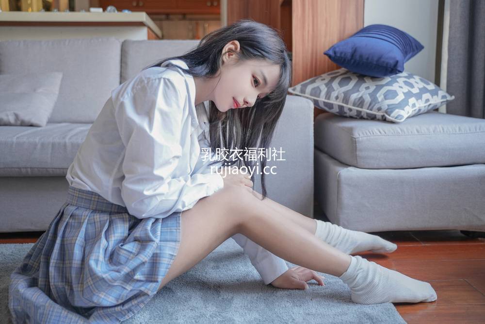 [喵糖映画] VOL.047 果腿制服裙 [44P290M]