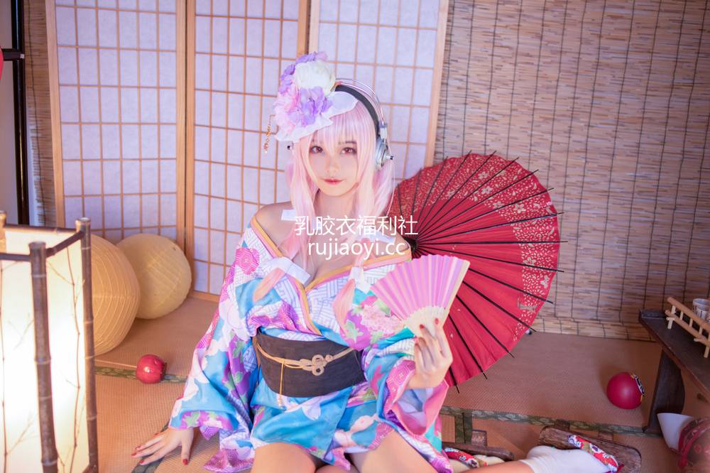 [网红杂图] 蜜汁猫裘 – 索尼子和服 [19P353MB]