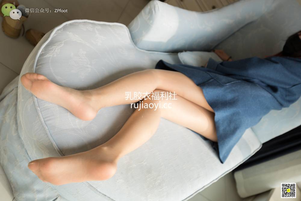 [山茶摄影Iss] NO.065 冬日里的超薄丝 [98P185MB]