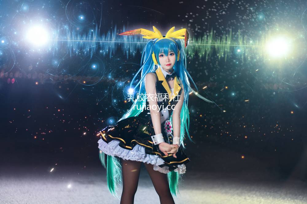 [网红杂图] 可爱人气Coser面饼仙儿 NO.040 初音Miku [19P286MB]
