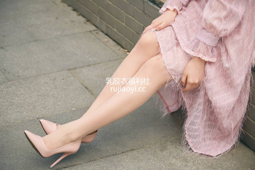 [奈丝写真] NO.039：露露-人比花娇 [33P408MB]
