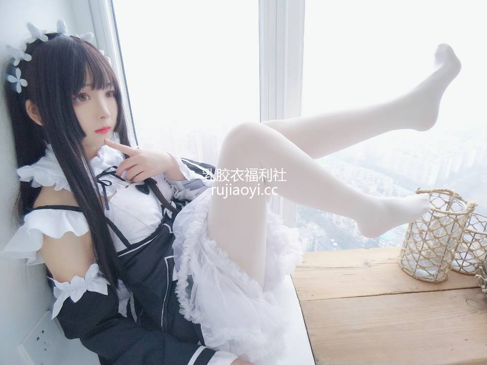 [网红杂图] 古川kagura – 黑白女仆 [35P125MB]