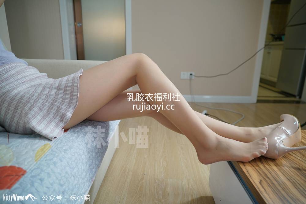 [袜小喵] – KT063《表姐》 [59P46M]