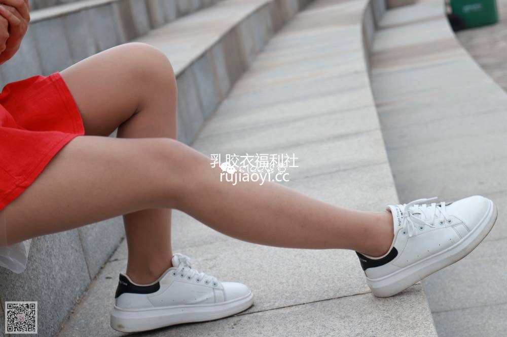 [SIEE丝意] NO.163 梦梦~红衣女孩 运动鞋 [50P81MB]