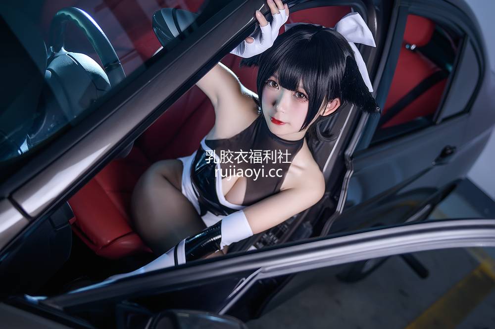 [网红杂图] 樱落酱w – 高雄赛车 [12P215MB]