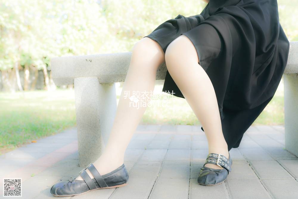[SIEE丝意] NO.188 珊珊~长裙也要穿絲袜 [37P49.1MB]