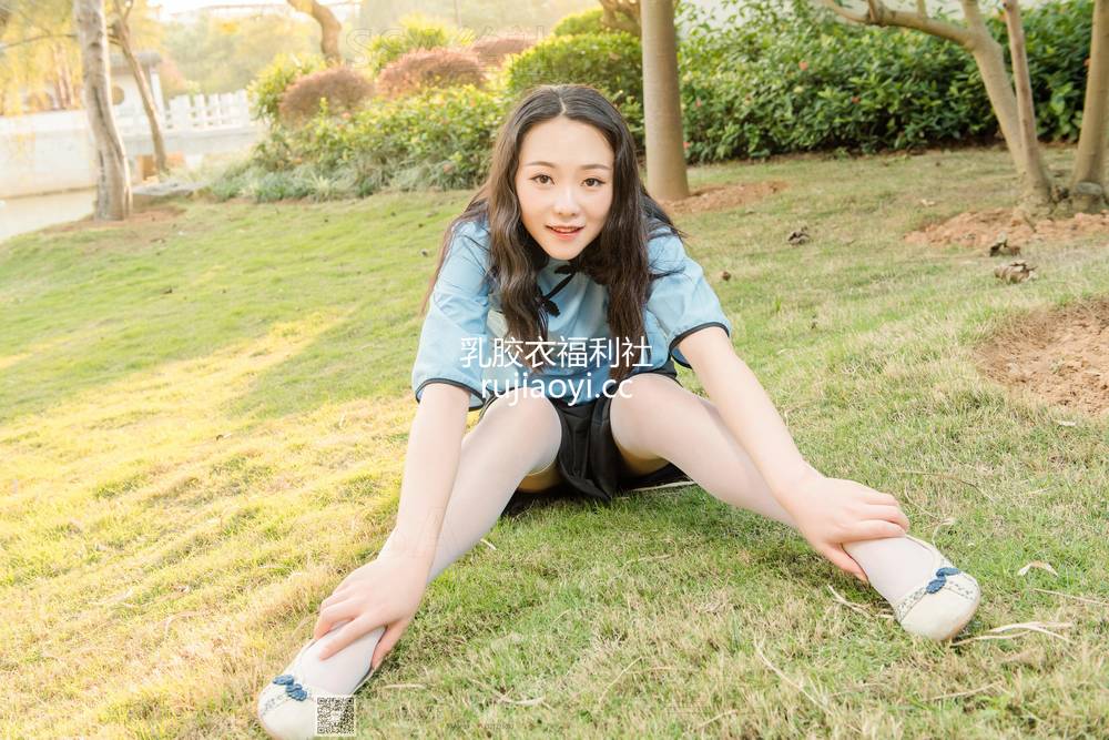 [SSA丝社] NO.050 民国学姐云云的白色长筒 [99P228M]