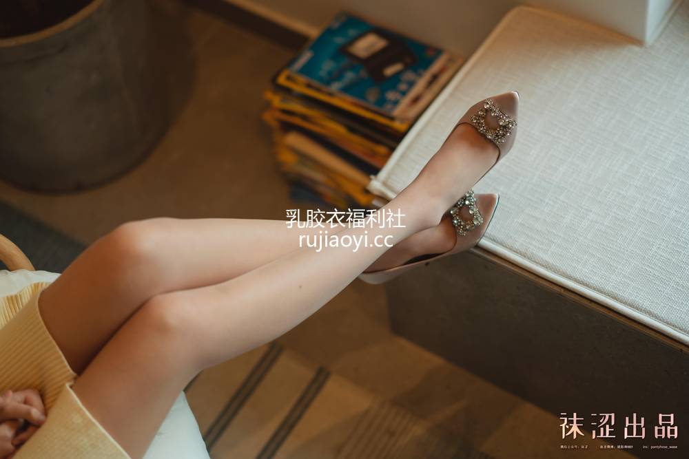 [袜涩] NO.079 春节前最后一期-思甜 [51P124M]