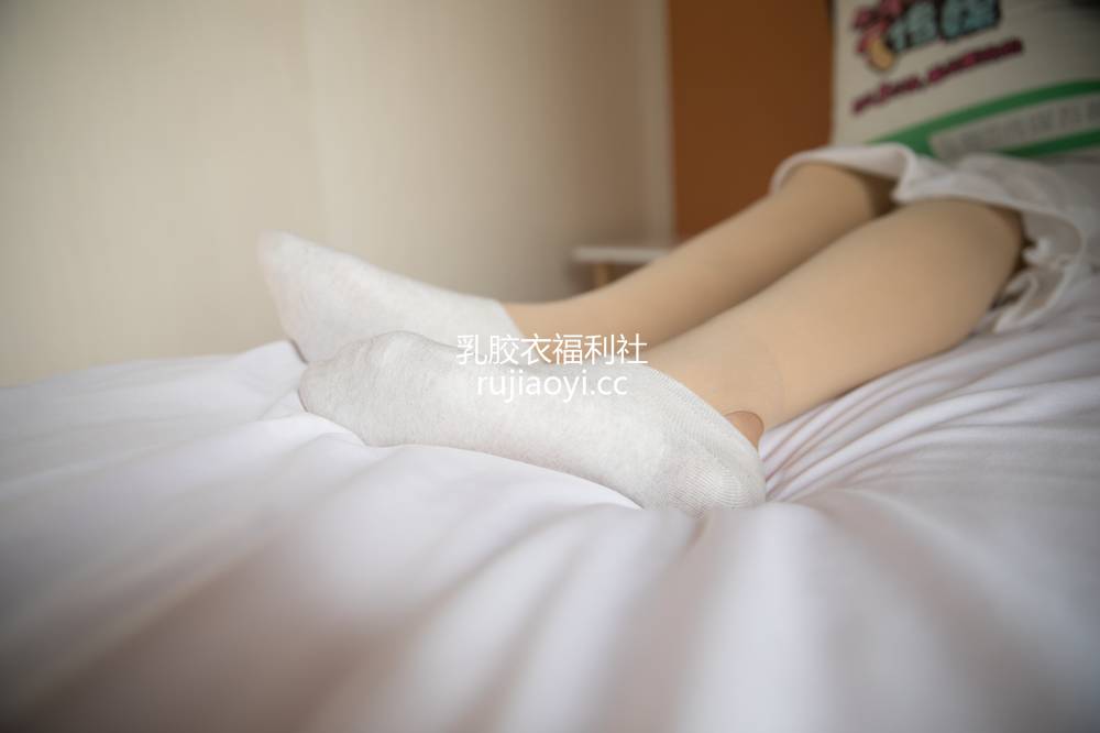 [物恋传媒] No.321 小飞-暖阳与风声 [165P1V3.26GB]