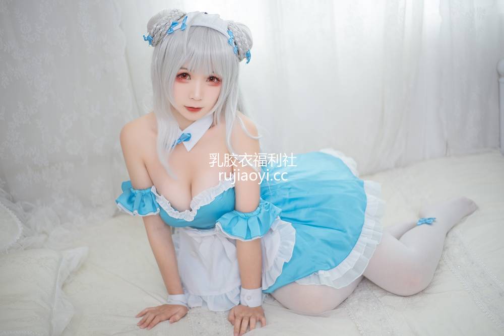 [网红杂图] 樱落酱w – 小天鹅女仆 [13P85MB]