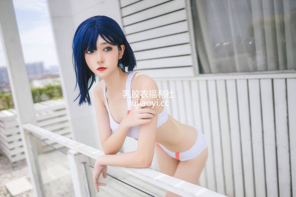 [网红杂图] 南桃Momoko – 吊带内衣 [34P54MB]