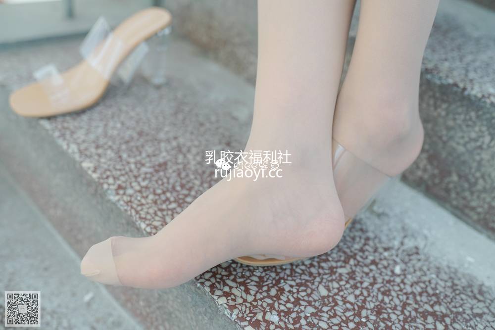 [SIEE丝意] NO.348 婷婷~学姐的诱惑 [33P52.7MB]