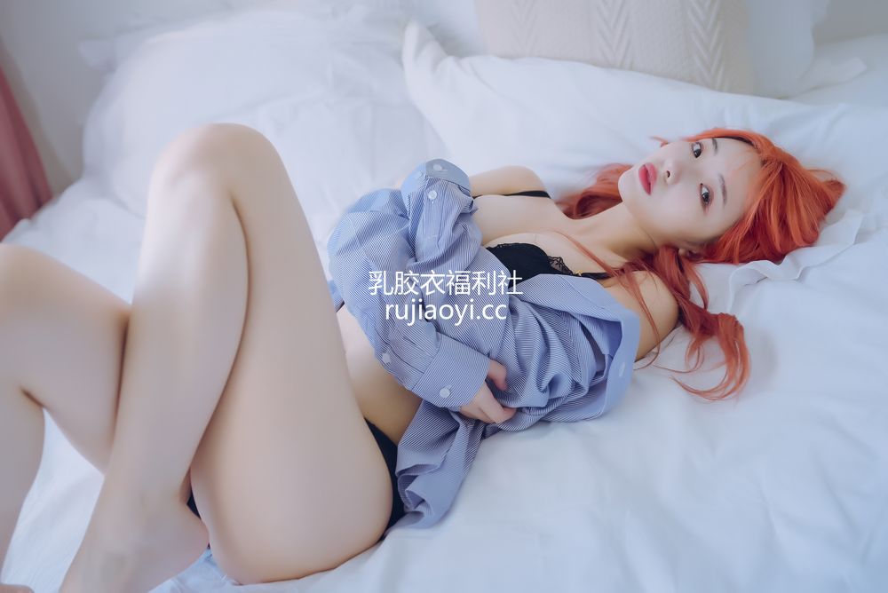 [网红杂图] 雯妹不讲道理 – 蓝色衬衫 [26P261MB]