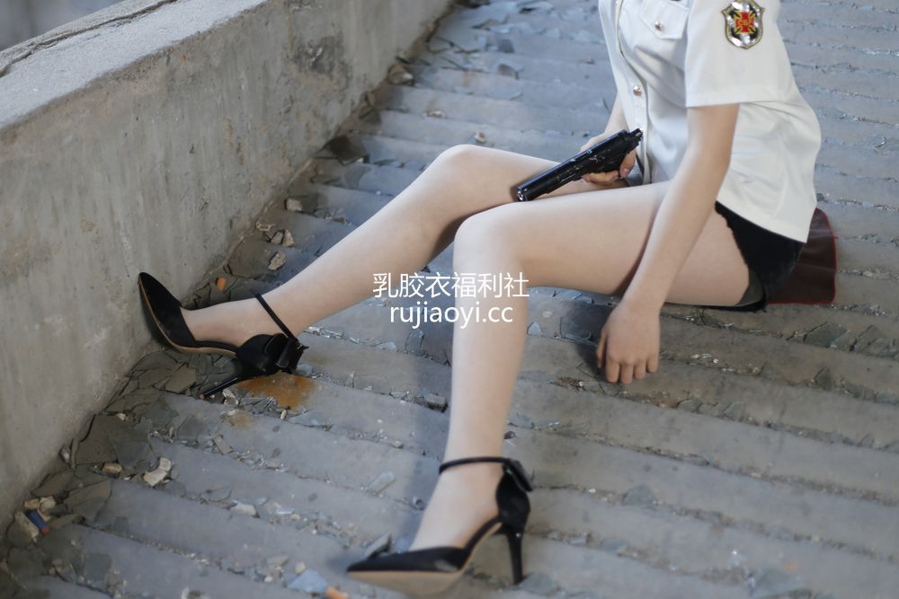 [奈丝写真] NO.123 小仙-怎么不好好穿鞋 [35P239MB]