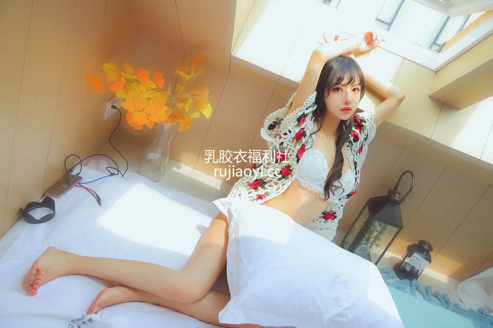 [网红杂图] Shika小鹿鹿 – 生日 [65P174MB]