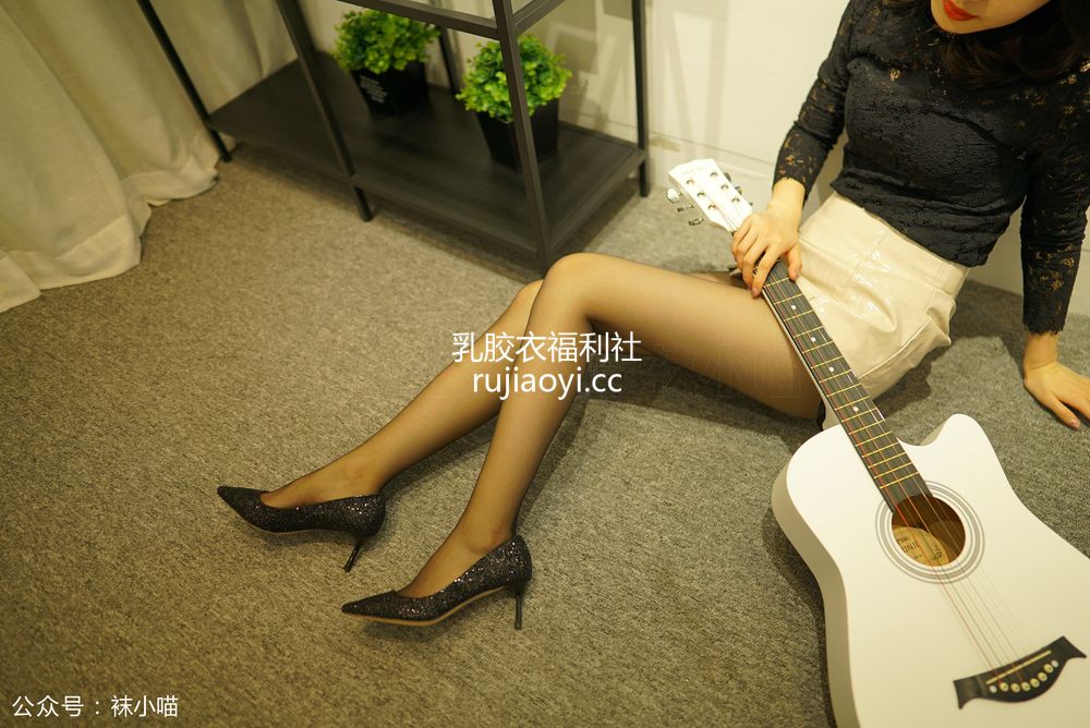 [kittyWawa袜小喵] – KT135《艺术家》[59P62MB]