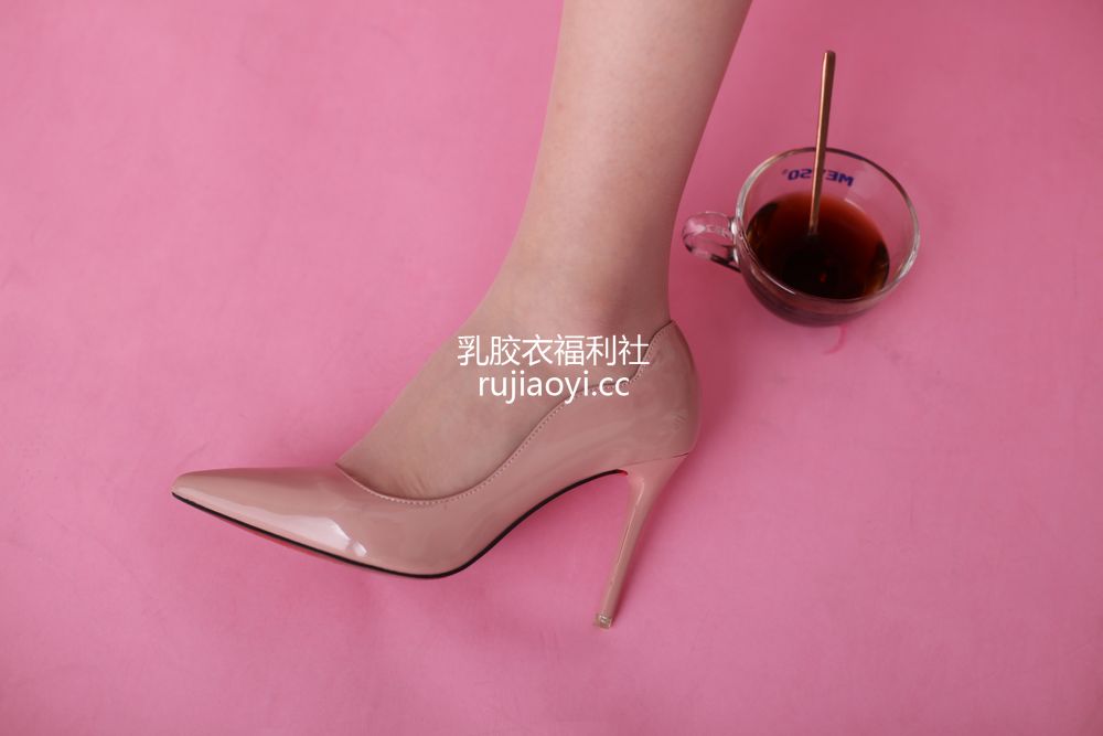 [奈丝写真] NO.140 冰冰-手足控 [35P384MB]