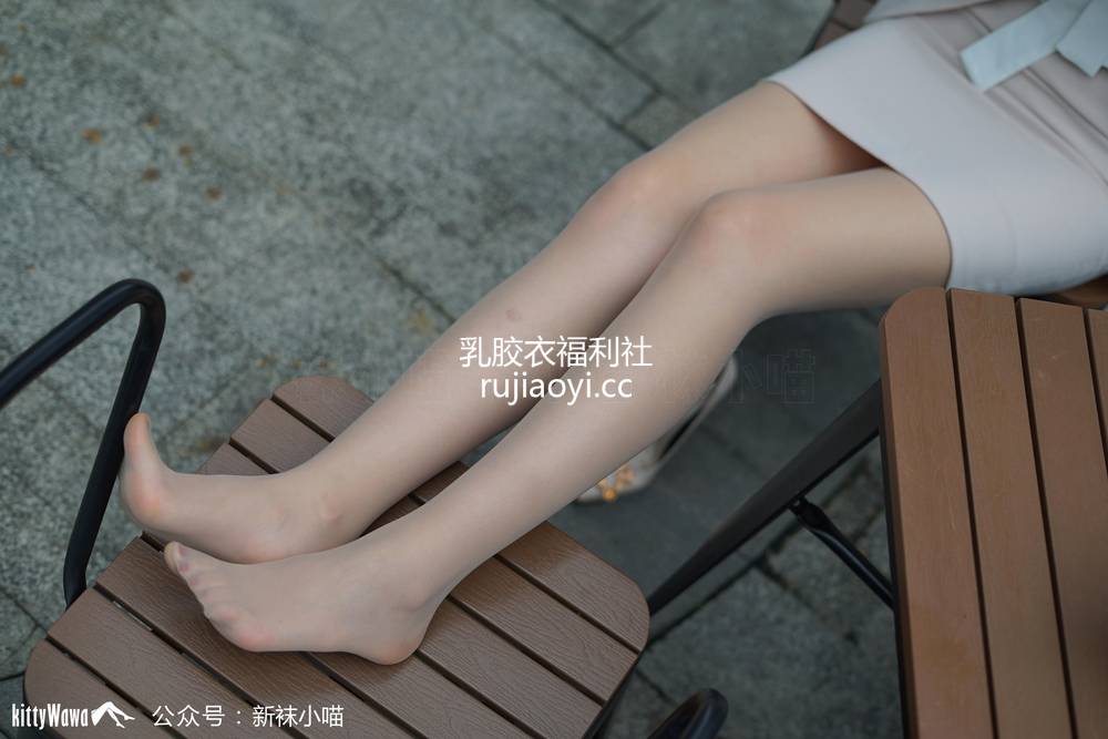 [袜小喵] – KT093《纯色音调》 [59P50M]