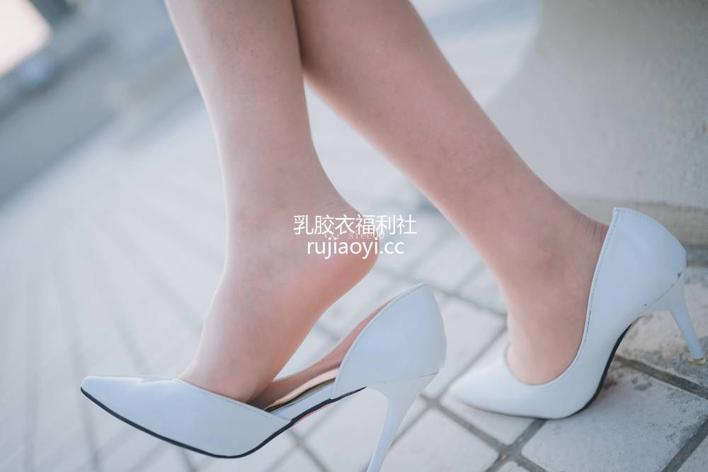 [SIEE丝意] NO.351 文文 给我一片蓝 [36P47MB]