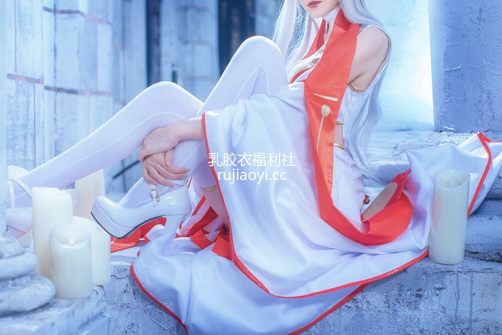 [网红杂图] 南桃Momoko – 爱丽丝菲尔天之服 [15P20MB]