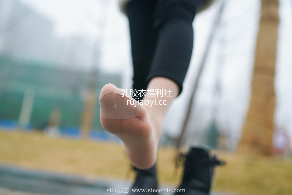 [SIEE丝意] NO.411 童童 守一份回忆（下） [86P221MB]
