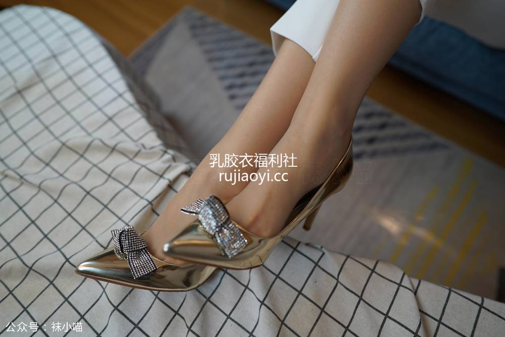 [kittyWawa袜小喵] – KT117《金银》[59P50MB]
