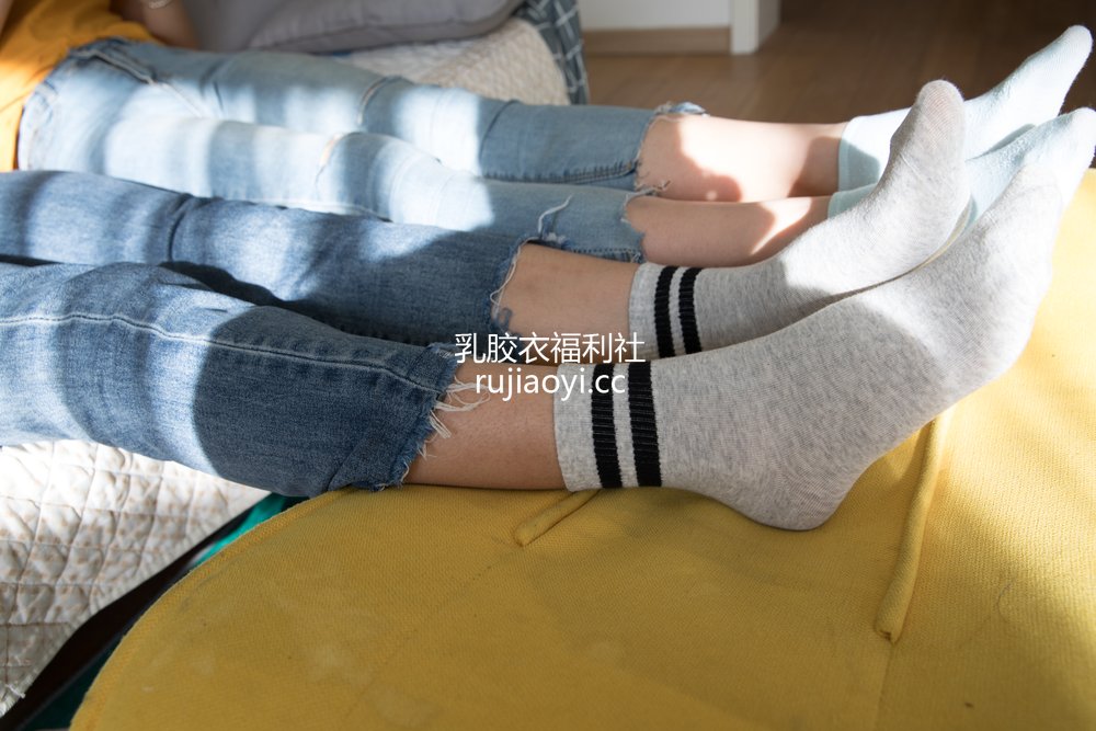 [物恋传媒] No.353 闺蜜-芒果椰香 [167P1V3.95GB]