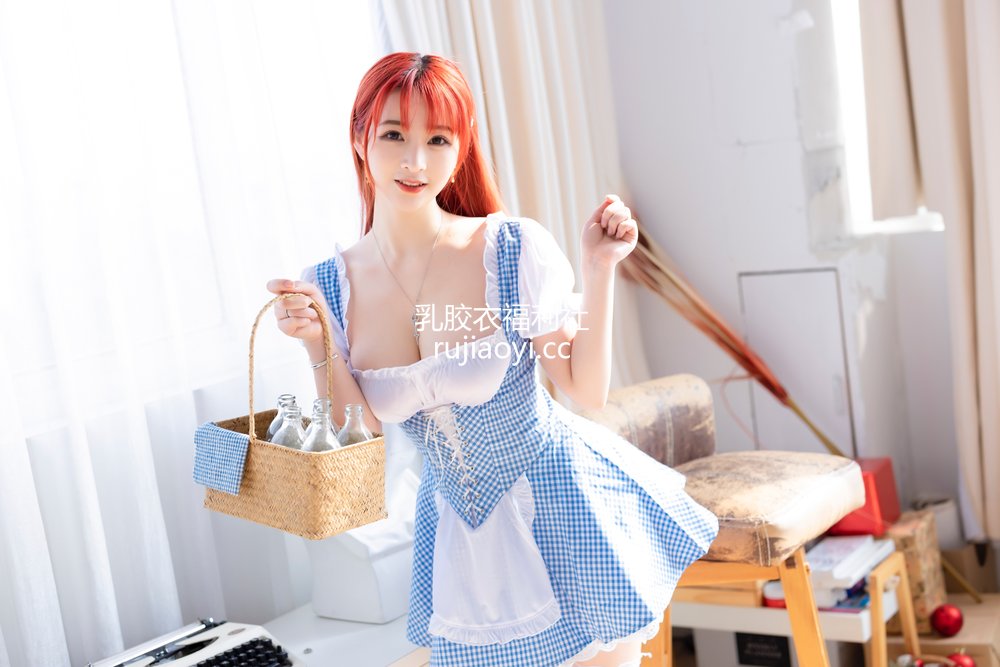 [网红杂图] 叉子宝宝 – 蓝白少女 [41P66MB]