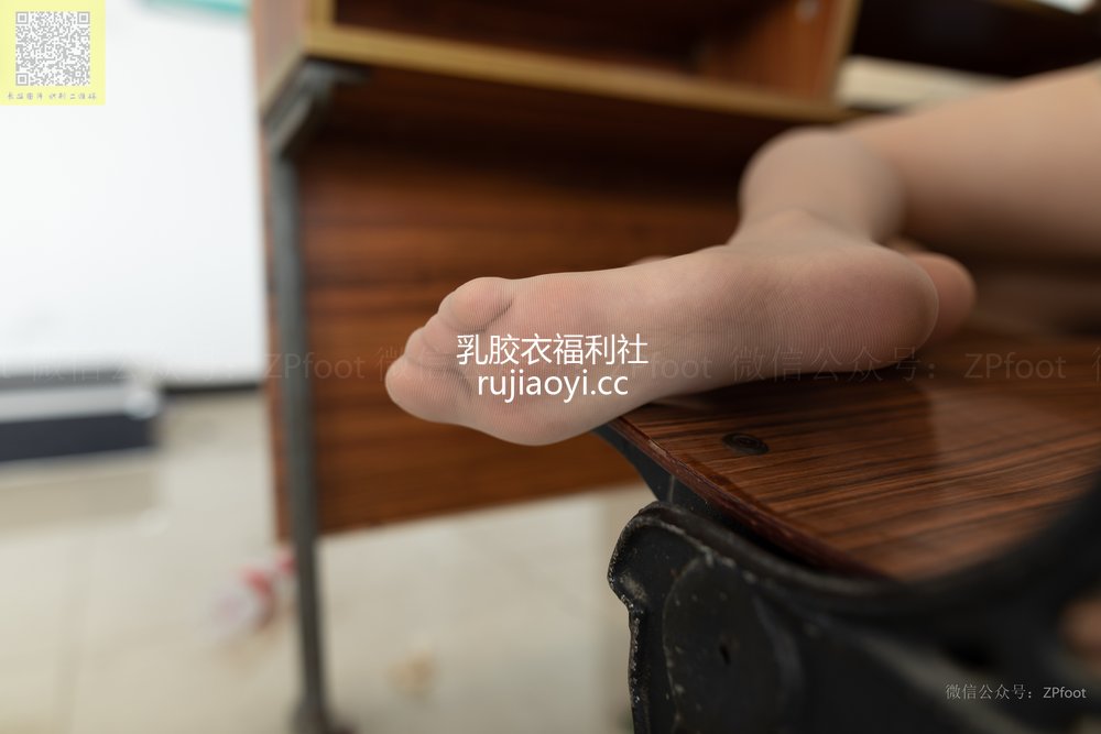 [山茶摄影Iss] NO.117 学妹爱穿丝袜上课 [80P244MB]
