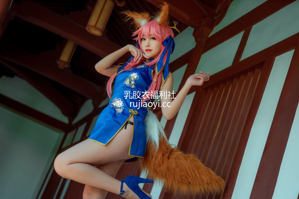 [网红杂图] 樱勺 – 玉藻前旗袍 [12P76MB]