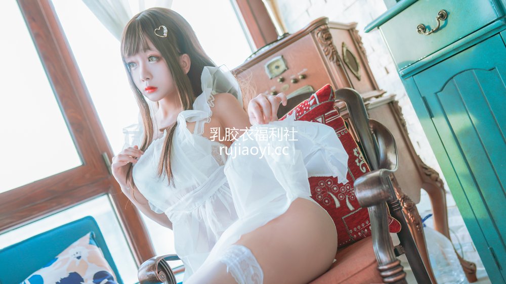 [网红杂图] 日奈娇 – 透明围裙 [35P481MB]