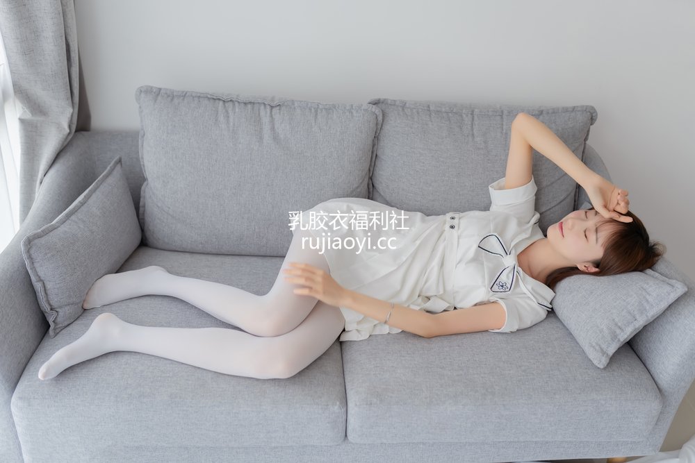 [网红杂图] 木绵绵OwO – 纯情白裙 [40P166MB]