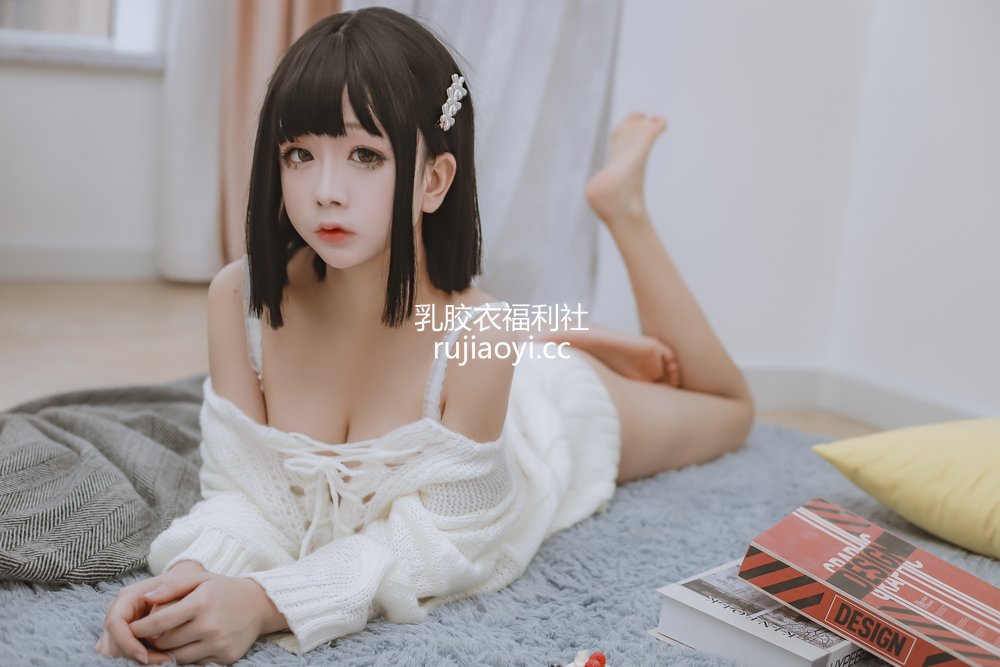[网红杂图] 日奈娇 – 毛衣私房 [42P292MB]