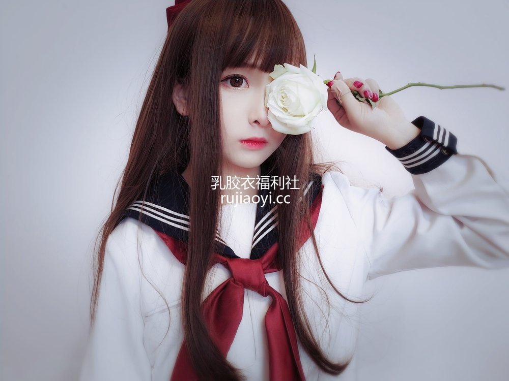 [网红杂图] 古川kagura – 黑白JK [31P85MB]