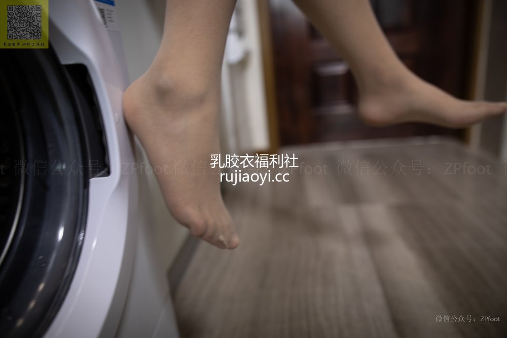 [山茶摄影Iss] NO.133 制服丝袜高跟 [85P516MB]