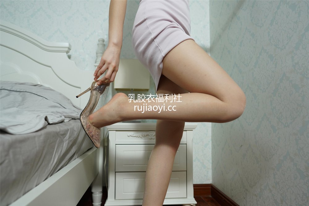 [KittyWawa袜小喵] – KT189《一个人的房间》 [60P81MB]