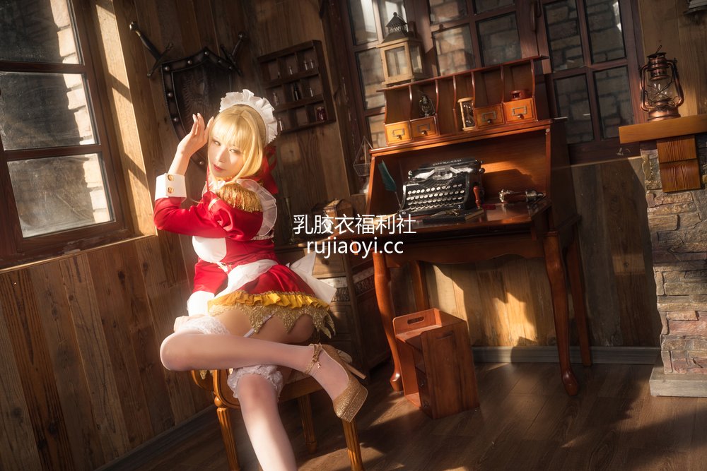 [网红杂图] 爱老师_PhD – 尼禄YD女仆 [27P386MB]