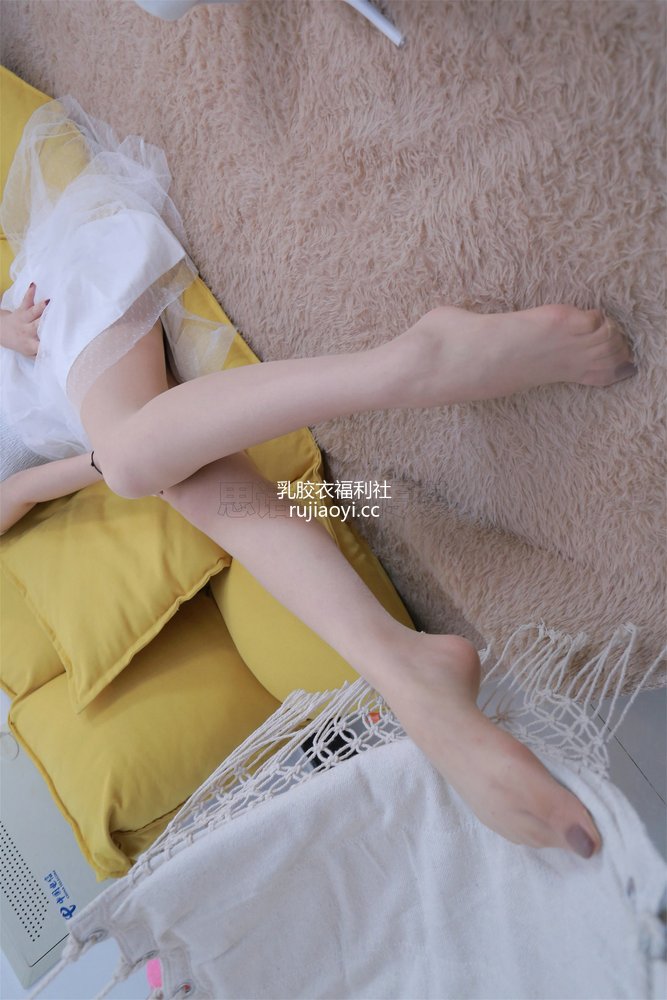 [SiHua丝话] No.153 Reya 小白裙下的美腿 [49P111MB]