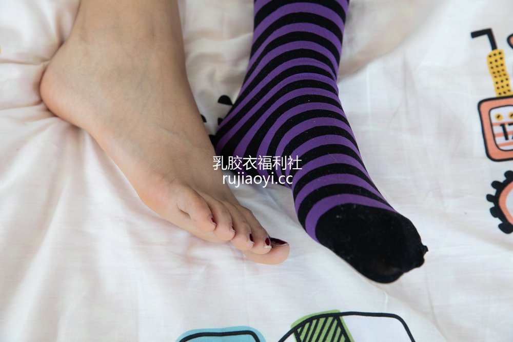 [物恋传媒] No.413 文文-佛朗哥的明媚 [156P1V4.93GB]