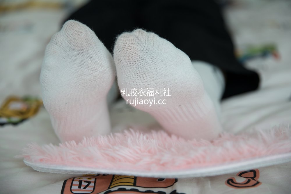 [物恋传媒] No.438 心心-星星与花 [140P1V4.15GB]