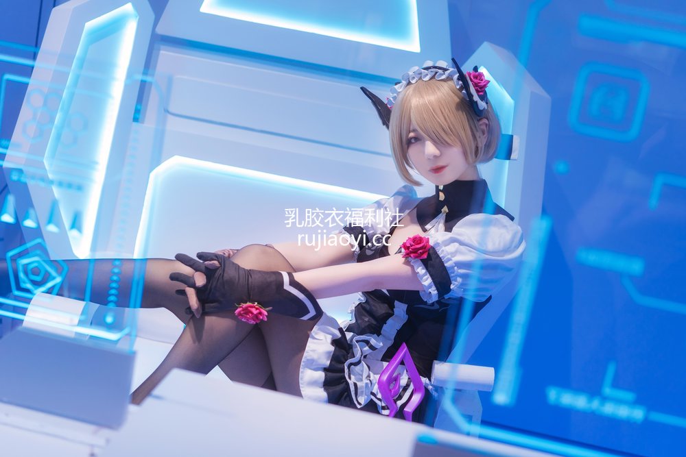 [网红杂图] 弥音音ww – 为您效命，舰长大人 [9P12MB]