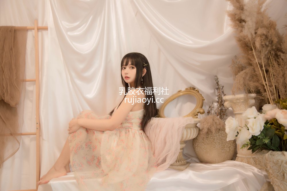 [网红杂图] 黑猫猫OvO – good night [14P106MB]