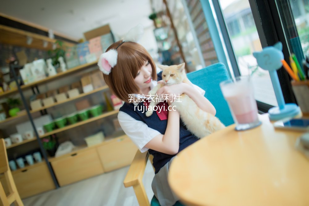 [网红杂图] 闪月半 – 喵少女 [21P136MB]