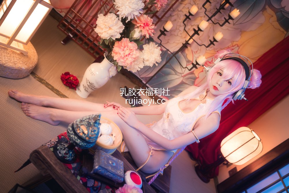 [网红杂图] 水淼aqua – 索尼子 旗袍 [9P87MB]