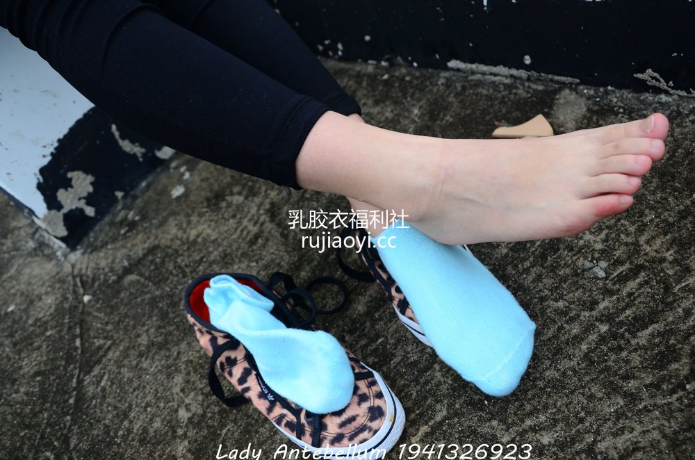 [战前女神] Vol.051 [155P255MB]
