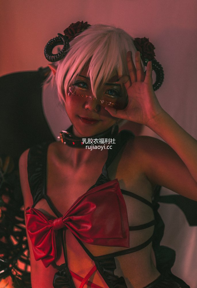 [网红杂图] 蓝小沂KiKi – 小恶魔与艾什 [9P128MB]