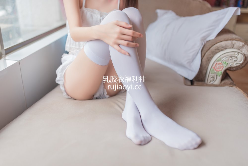 [喵糖映画] VOL.249 蕾花睡衣 [49P247MB]