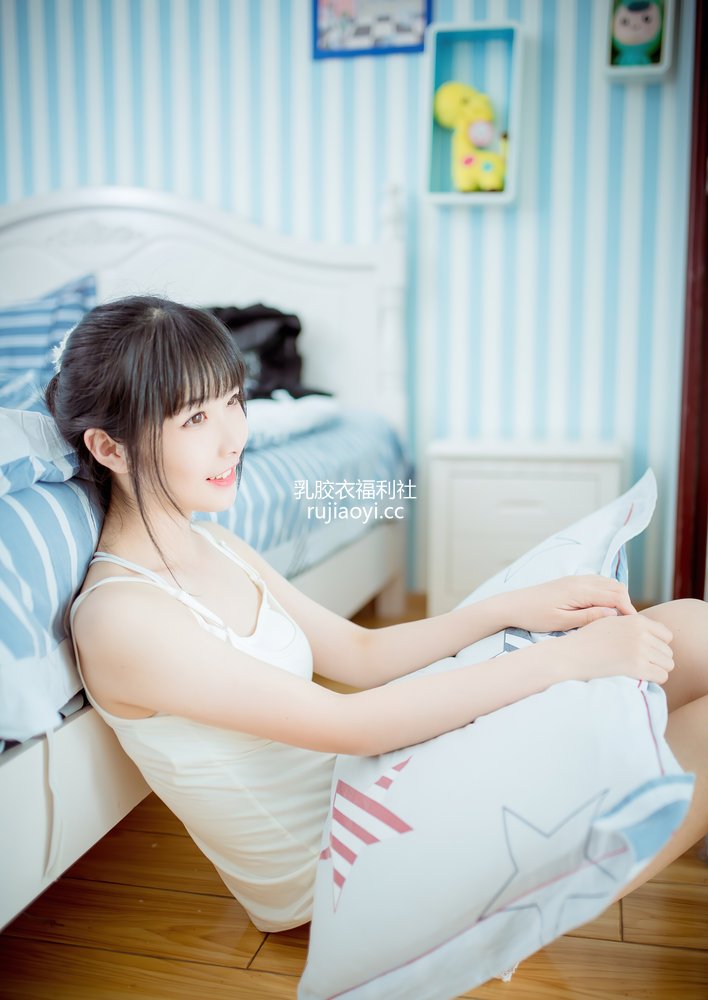 [网红杂图] 我才不是neko – 裸足 [16P204MB]